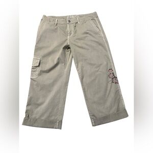 Gramicci Vintage 90’s/Y2K Tan Cropped Cargo Pants with Floral Embroidery EUC 8